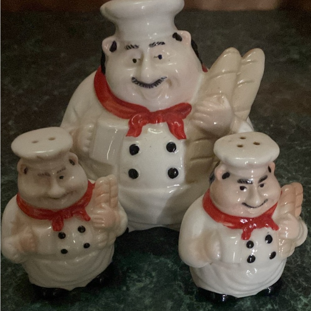 Chef’s collection salt ,pepper shaker sponge holder, butter dish utensil holder